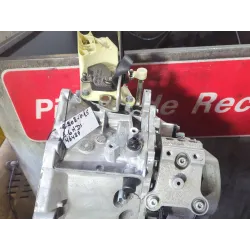 Recambio de caja cambios manual para peugeot 208 1.6 hdi referencia OEM IAM 20DP77  
