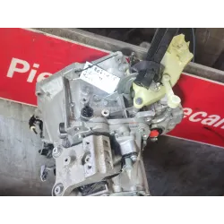 Recambio de caja cambios manual para peugeot 208 1.6 hdi referencia OEM IAM 20DP77  