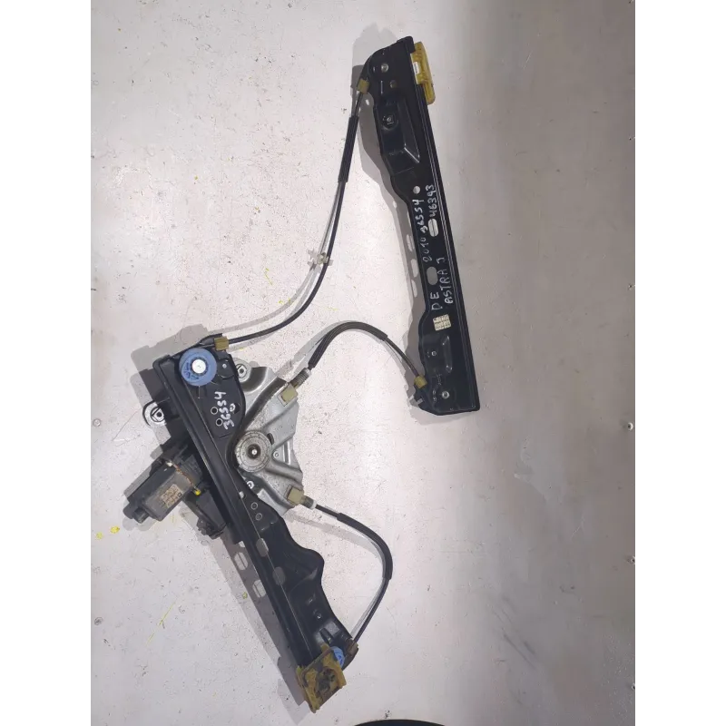 Recambio de elevalunas electrico delantero izquierdo para opel astra j (p10) 2.0 cdti (68) referencia OEM IAM 915367103  