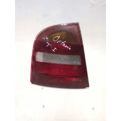 Recambio de piloto trasero izquierdo para skoda octavia berlina (1u2)(1999) referencia OEM IAM 106945111  