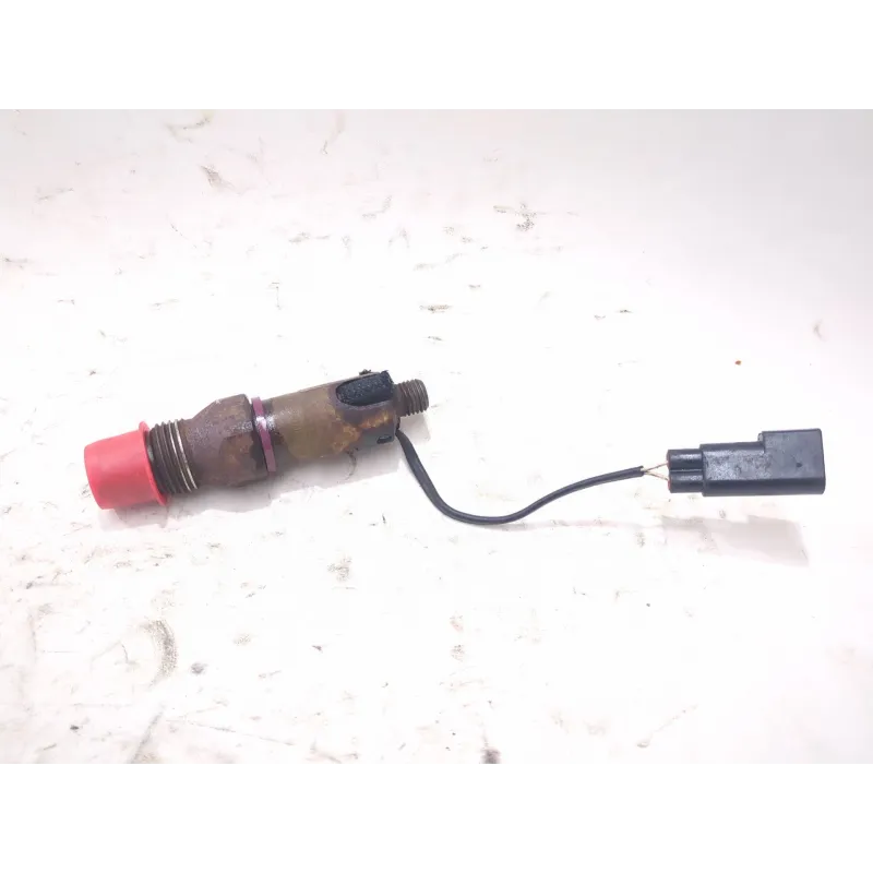 Recambio de inyector para ford mondeo ii (bap) 1.8 td referencia OEM IAM LDC008R01A  