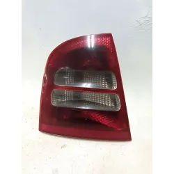 Recambio de piloto trasero izquierdo para skoda octavia i (1u2) 1.9 sdi referencia OEM IAM 1U6945095  