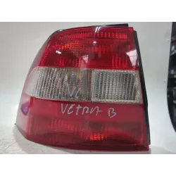 Recambio de piloto trasero izquierdo para opel vectra b berlina (1995) 1.8 i 16v referencia OEM IAM 90568047  
