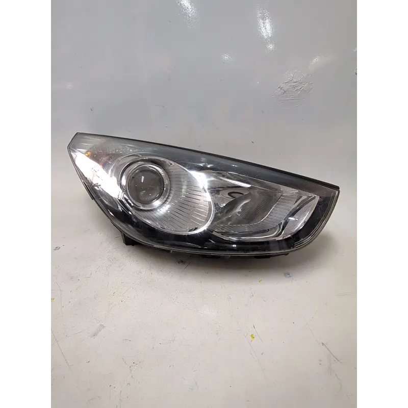 Recambio de faro delantero derecho para hyundai ix35 (lm, el, elh) 1.7 crdi referencia OEM IAM 921022Y  