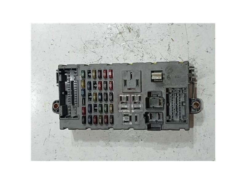 Recambio de caja fusibles/rele para fiat i doblo (119)(2001) 1.9 d (223axb1a) referencia OEM IAM 51735172NPL  