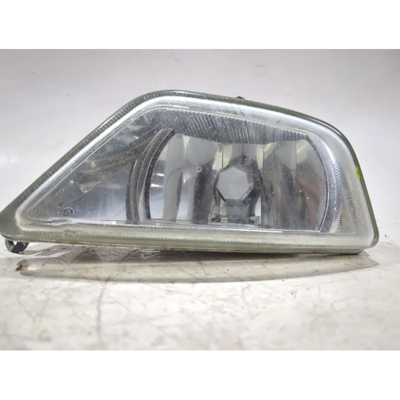 Recambio de faro antiniebla derecho para ford focus (daw, dbw) 1.4 16v referencia OEM IAM 2M5115K201AH  