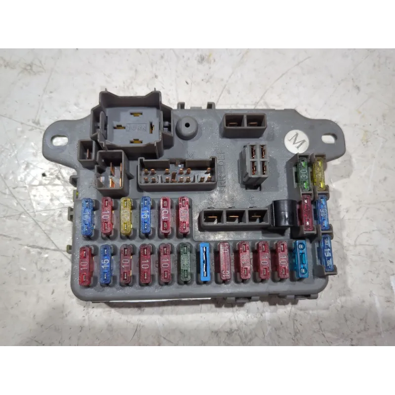 Recambio de caja reles / fusibles para rover 400 (xw) 418 d referencia OEM IAM YQE10121  