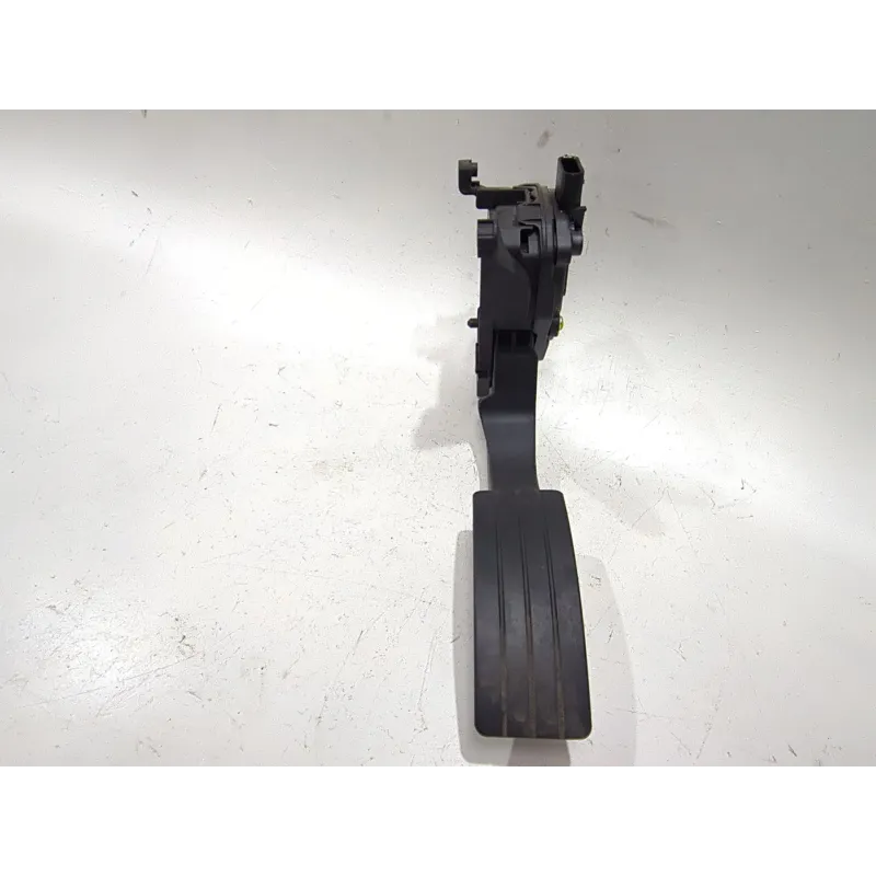 Recambio de potenciometro pedal para renault captur 1.5 dci referencia OEM IAM 180029347R 6PV00997807  