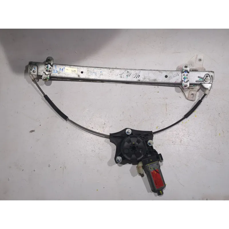 Recambio de elevalunas electrico delantero izquierdo para hyundai i10 (pa)(2007) 998 referencia OEM IAM 82401B4110  
