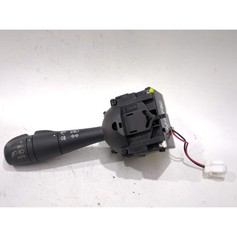 Recambio de mando luces para renault captur 1.5 dci referencia OEM IAM 255675887R E10670323  