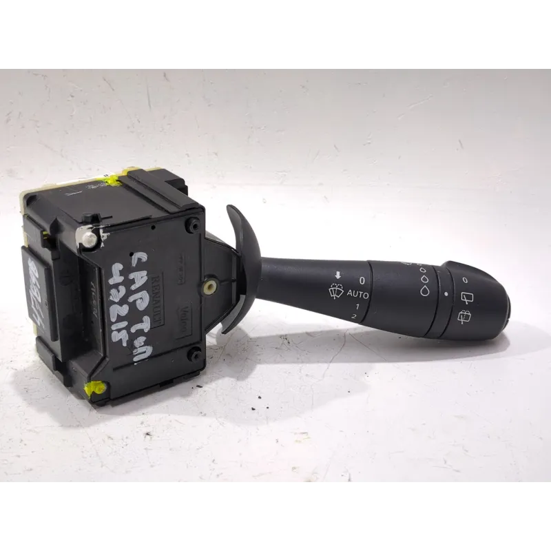 Recambio de mando limpiaparabrisas para renault captur 1.5 dci referencia OEM IAM E10670323  