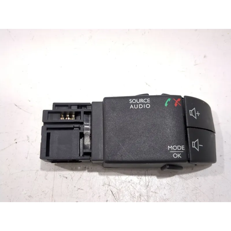Recambio de mando multifuncion para renault captur 1.5 dci referencia OEM IAM 344422023GB  