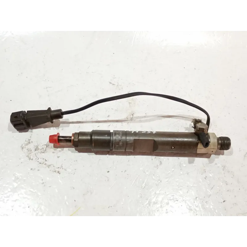 Recambio de inyector para volvo v70 i (875, 876) 2.5 tdi referencia OEM IAM 074130202B  