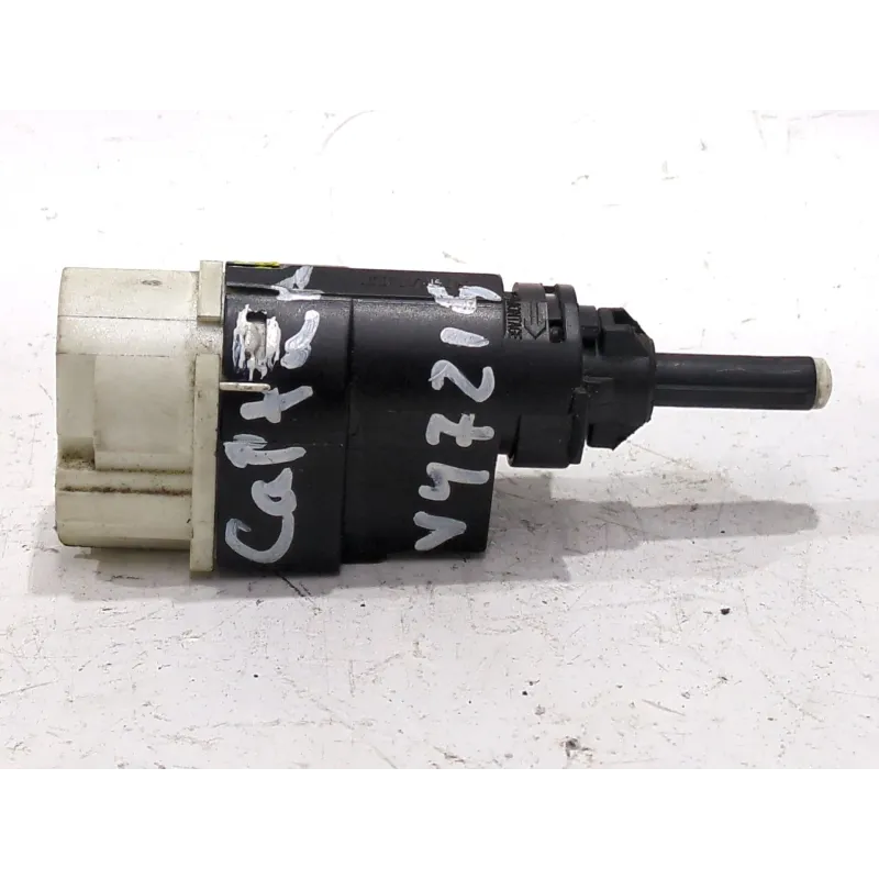Recambio de interruptor para renault captur 1.5 dci referencia OEM IAM 253206170R  