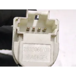 Recambio de interruptor para renault captur 1.5 dci referencia OEM IAM 253206170R  
