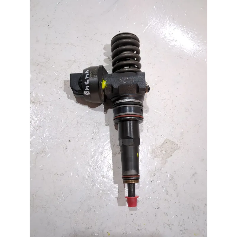 Recambio de inyector para audi a4 b6 (8e2) 1.9 tdi referencia OEM IAM 038130073AR  