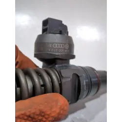 Recambio de inyector para audi a4 b6 (8e2) 1.9 tdi referencia OEM IAM 038130073AR  