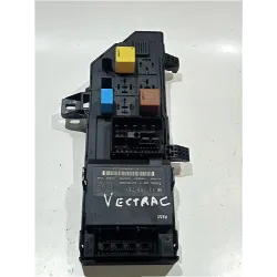 Recambio de caja fusibles/rele para opel vectra c berlina (2002) 2.2 dti 16v referencia OEM IAM 13181983 13168781 460023260  