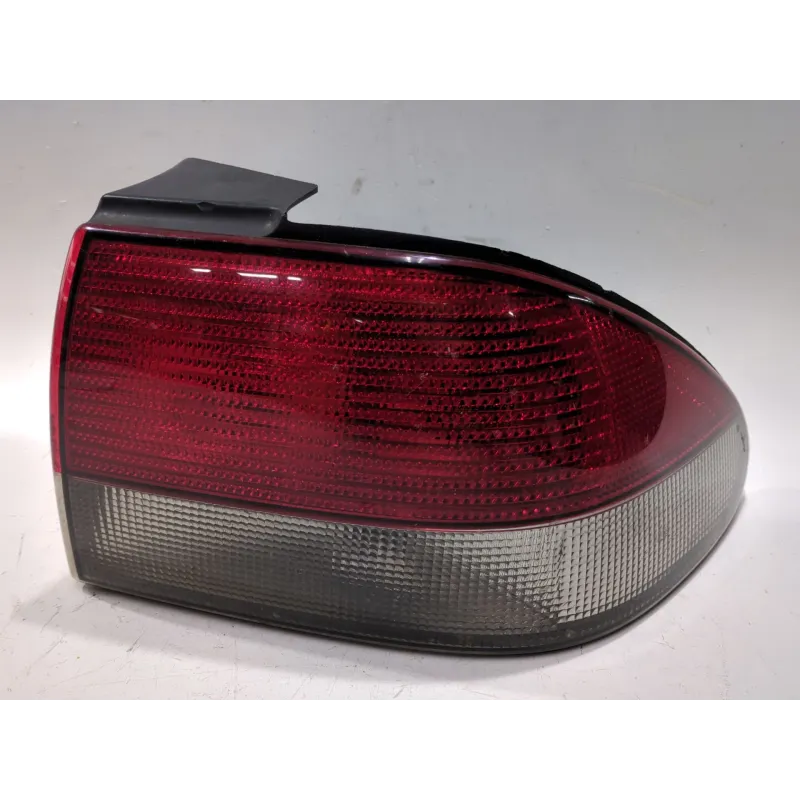 Recambio de piloto trasero derecho para saab 900 berlina (1994) 2.3 -16 referencia OEM IAM 4831103  