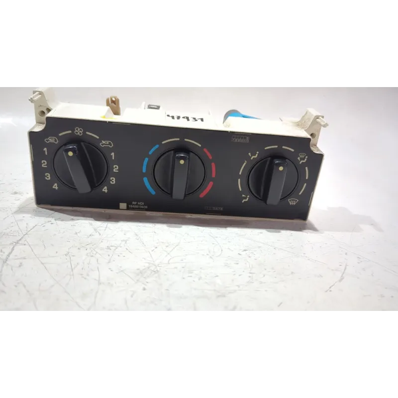 Recambio de mando climatizador para peugeot partner furgón (5) 1.9 d referencia OEM IAM 1848819639  