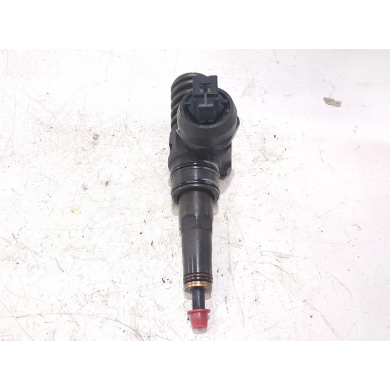Recambio de inyector para volkswagen golf v (1k1) 1.9 tdi referencia OEM IAM 0414720215  