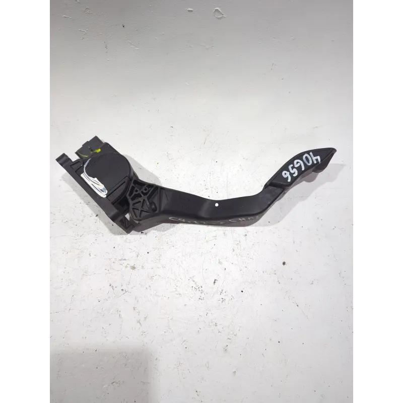 Recambio de potenciometro pedal gas para citroën c4 (b7) hdi 90 referencia OEM IAM 0280755164  