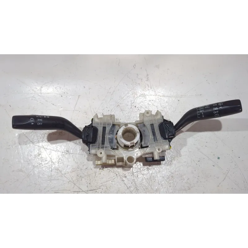 Recambio de mando multifuncion para mazda premacy (cp)(1999) 1.8 referencia OEM IAM 17B122LH  