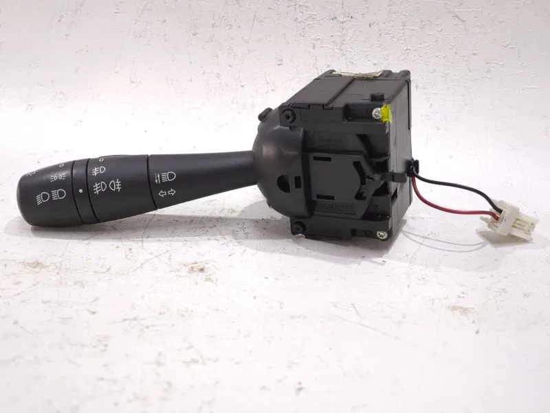 Recambio de mando luces para dacia sandero i (06.2008) 1.5 dci referencia OEM IAM 255679575R  