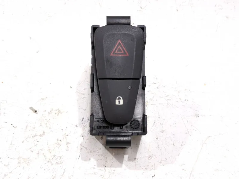 Recambio de boton emergencia para dacia sandero i (06.2008) 1.5 dci referencia OEM IAM E3160101  