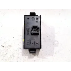 Recambio de boton emergencia para dacia sandero i (06.2008) 1.5 dci referencia OEM IAM E3160101  