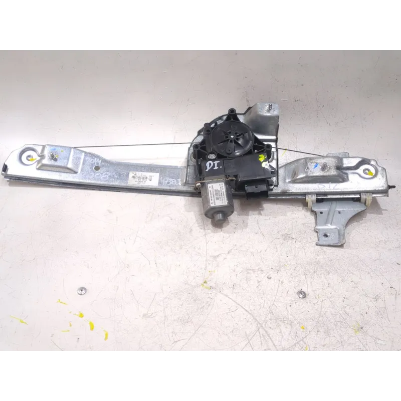 Recambio de mecanismo elevalunas delantero izquierdo para peugeot 208 1.4 hdi 68cv? referencia OEM IAM 9606081880  