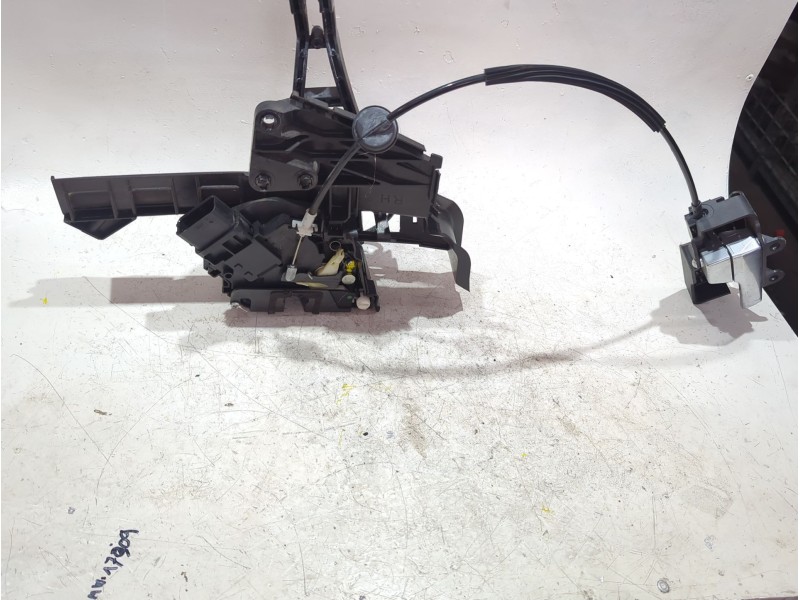 Recambio de cerradura puerta trasera derecha para mercedes-benz clase e (w211) e 280 cdi (211.020) referencia OEM IAM 4M5AR26412