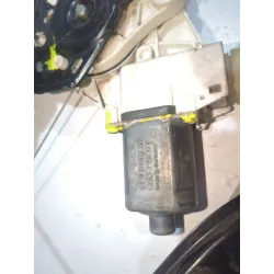 Recambio de elevalunas delantero derecho para bmw 1 (e87) 116 d referencia OEM IAM 0130822227  