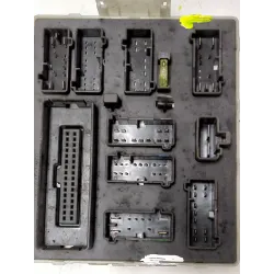 Recambio de caja reles / fusibles para ford focus sedán (dfw) 1.8 tdci referencia OEM IAM 518783204  
