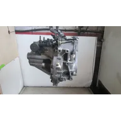 Recambio de caja cambios manual para hyundai elantra sedán (xd) 2.0 crdi referencia OEM IAM L1D 831912  