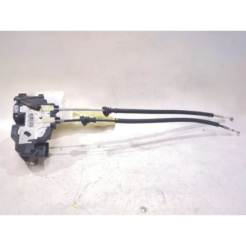 Recambio de cerradura puerta delantera izquierda para hyundai sonata v (nf) 2.0 crdi referencia OEM IAM 9010007200 813103K001  