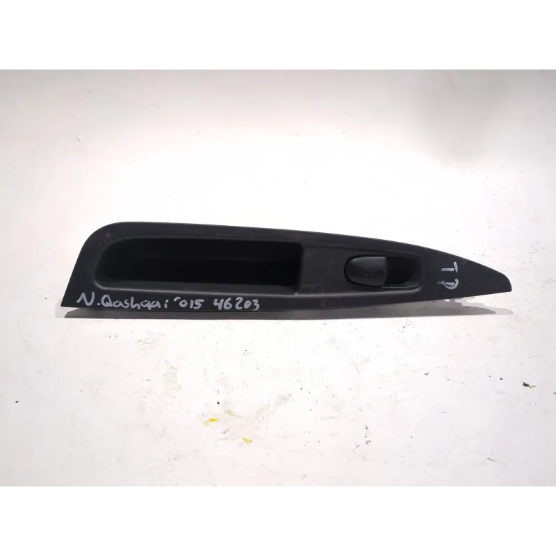 Recambio de mando elevalunas trasero derecho para nissan qashqai ii (j11e)(2013) 360 cat referencia OEM IAM 82960  