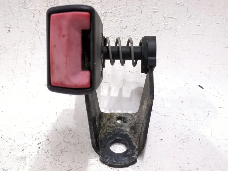 Recambio de enganche cinturon trasero derecho para bmw x3 (e83) 2.0 sd referencia OEM IAM 33043222  