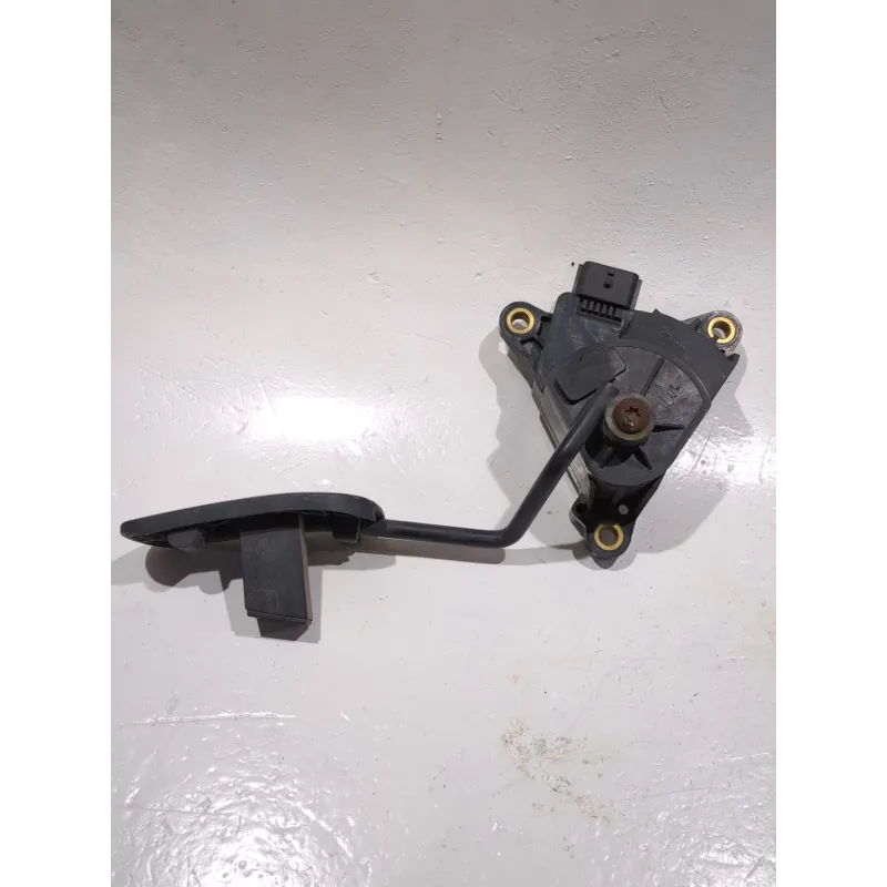 Recambio de potenciometro pedal para nissan micra iii (k12) 1.2 16v referencia OEM IAM 2544C 18002AX700  