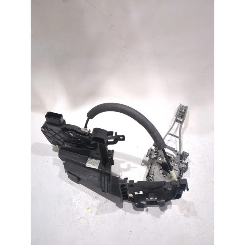 Recambio de cerradura puerta delantera izquierda para jaguar xf v6 diesel luxury v6 diesel cat referencia OEM IAM 8X23203A29  