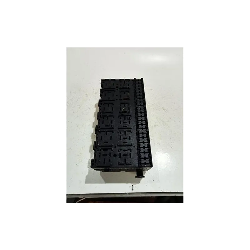 Recambio de caja fusibles/rele para volkswagen passat berlina (3b3)(2000) 1.9 tdi referencia OEM IAM   