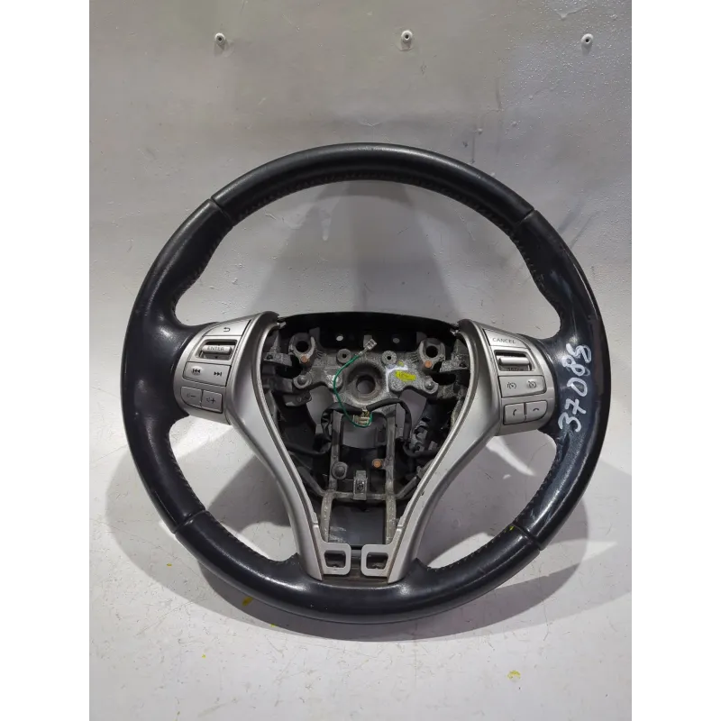 Recambio de volante para nissan qashqai i (j10, nj10) 1.5 dci referencia OEM IAM 34221161A  