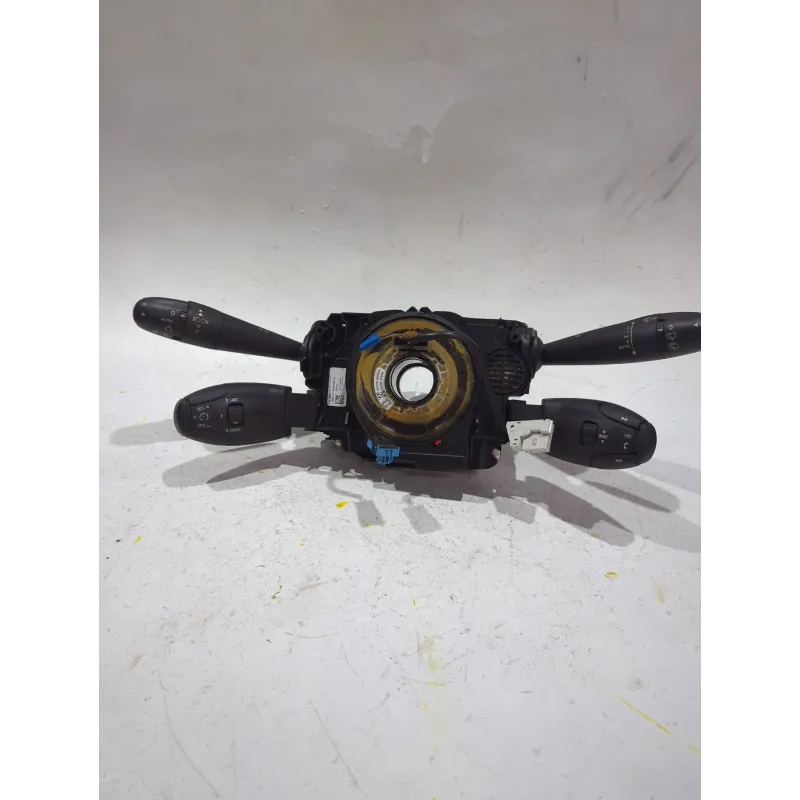 Recambio de com 2000 para peugeot 5008 (0u_, 0e_) 1.6 hdi referencia OEM IAM 96667319XT  