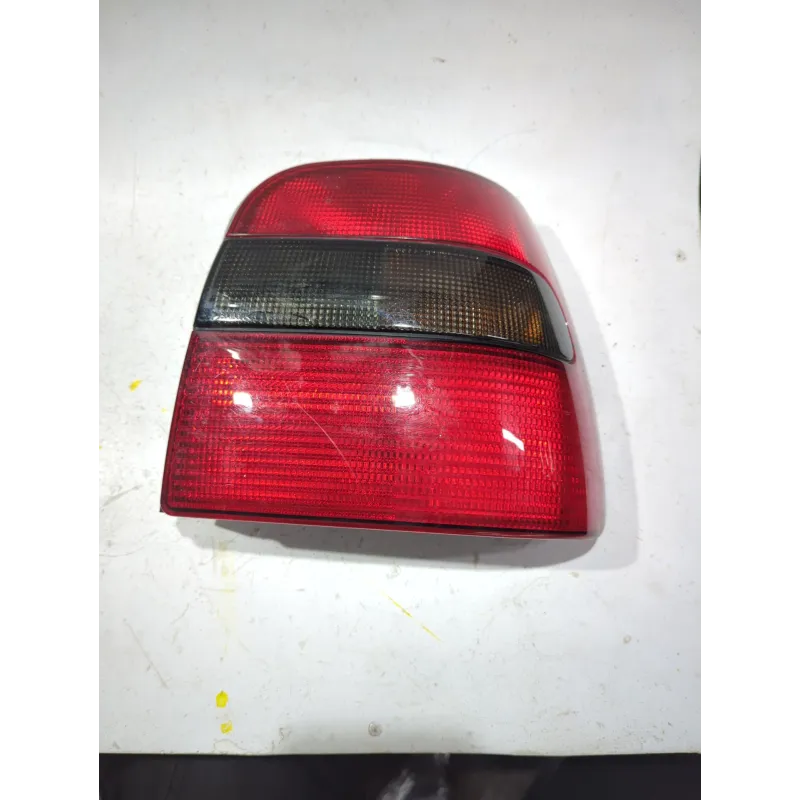 Recambio de piloto trasero derecho para skoda felicia ii (6u1) 1.9 d referencia OEM IAM 24521701  