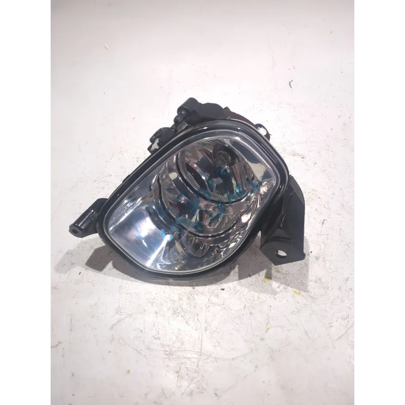Recambio de faro antiniebla izquierdo para toyota avensis (_t22_) 2.0 td (ct220_) referencia OEM IAM 8121005060  