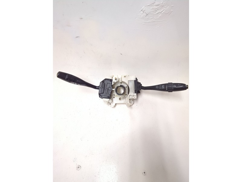 Recambio de mando multifuncion para mitsubishi carisma berlina 4 (da0)(1996) 1.9 td (da4a) referencia OEM IAM MB953696  