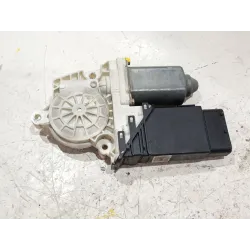 Recambio de motor elevalunas delantero derecho para volkswagen golf iv (1j1) 1.9 tdi referencia OEM IAM 9776101434203  