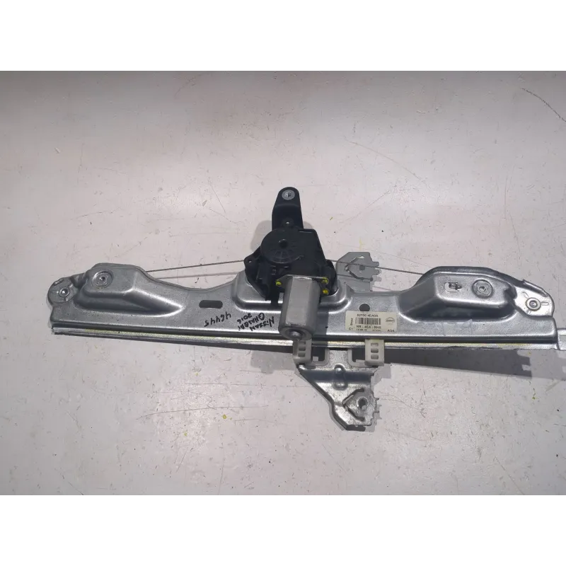 Recambio de elevalunas trasero izquierdo para nissan qashqai i (j10, nj10) 1.5 dci referencia OEM IAM 827004EA0A  