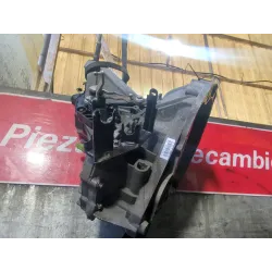Recambio de caja cambios manual para nissan micra iii (k12) 1.2 16v referencia OEM IAM JH3103  