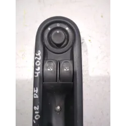 Recambio de botonera puerta delantera izquierda para renault clio k9k 67 referencia OEM IAM 254009494R  